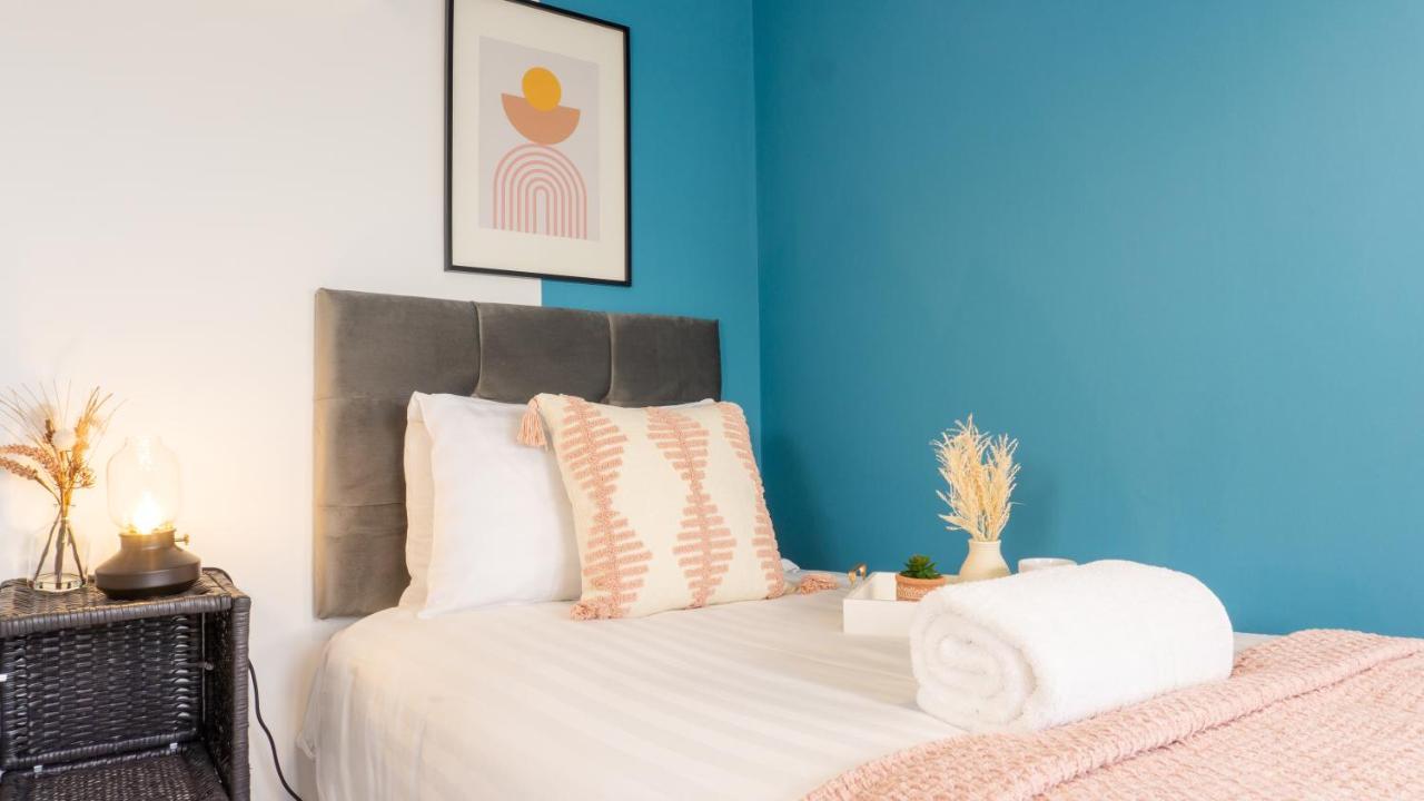 Air Host And - New Build With Parking Minutes From Lfc Ref31 * Liverpool