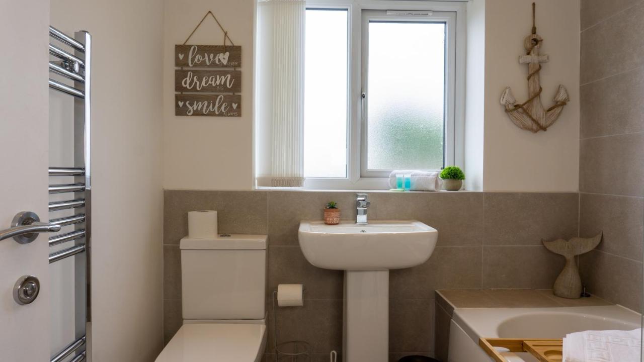 Air Host And - New Build With Parking Minutes From Lfc Ref31 * Liverpool